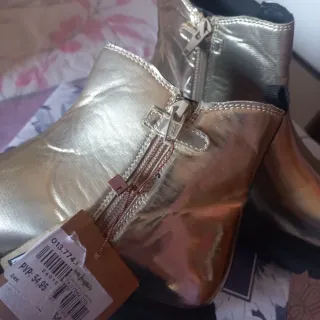 Botas Giuseppe Kids Doradas con Estrellas