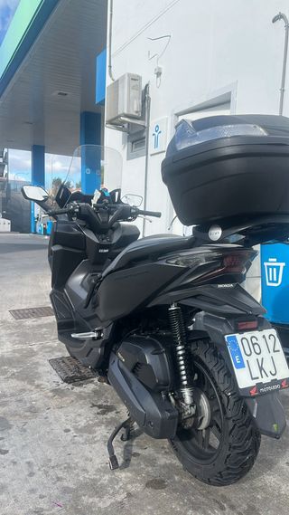 Honda Forza 125cc Negra