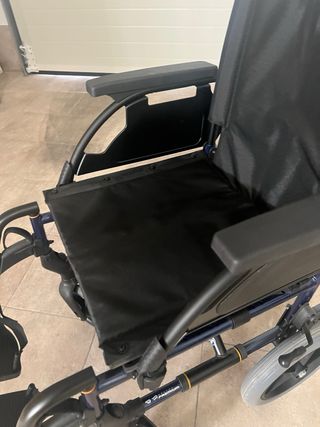 Silla de ruedas NUEVA.
