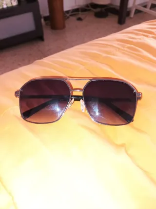 Gafas de sol aviador plateadas y negras