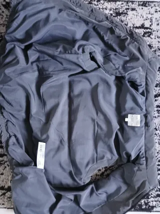 Gilet grigio scuro imbottito