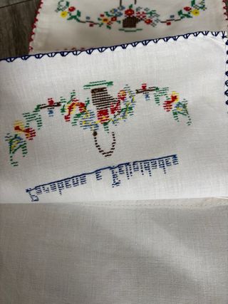 5 Bolsas Linho Bordadas à Mão