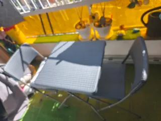 Mesa y 2 Sillas Plegables Terraza