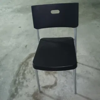 Juego 4 Sillas Apilables IKEA Negras