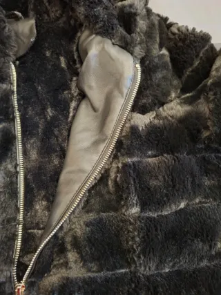 Pelliccia donna con cappuccio