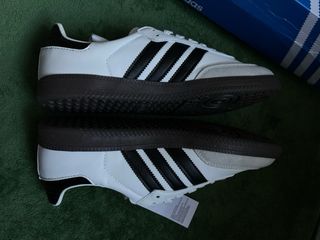 Adidas Samba Blancas y Negras
