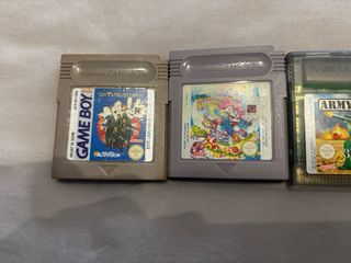 Consola Game Boy Amarilla + 5 Juegos