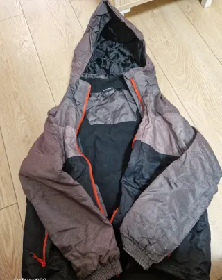 Abrigo infantil niño gris y negro