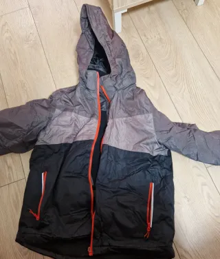 Abrigo infantil niño gris y negro