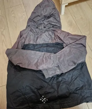 Abrigo infantil niño gris y negro