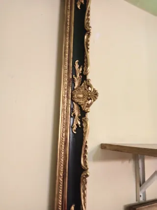 Marco Dorado y Negro Madera  y Resina