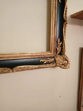 Marco Dorado y Negro Madera  y Resina