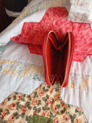 Monedero Corazón Rojo con Cadena y Llavero