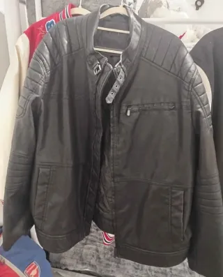 Chaqueta de cuero negra talla XXXL