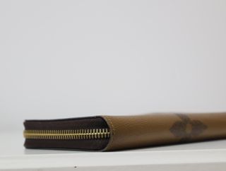 Louis Vuitton Zippy Reverse Giant Monogram