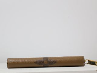 Louis Vuitton Zippy Reverse Giant Monogram