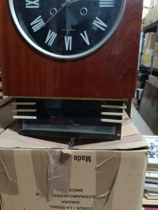 Reloj de pared ruso Jantaz antiguo