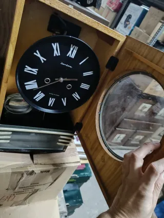 Reloj de pared ruso Jantaz antiguo