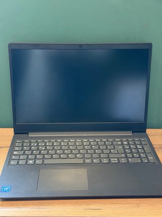 Portátil Lenovo V15-JGL
