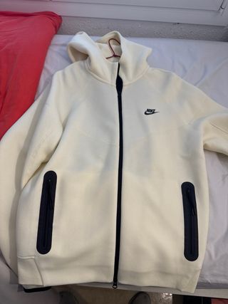 Pantalón Nike Tech Beige