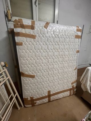 Vendo 2 canapés + 1 colchón (junto o por separado)