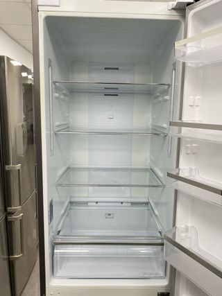 Nevera marca Samsung 202/60cm clase A++ con garant