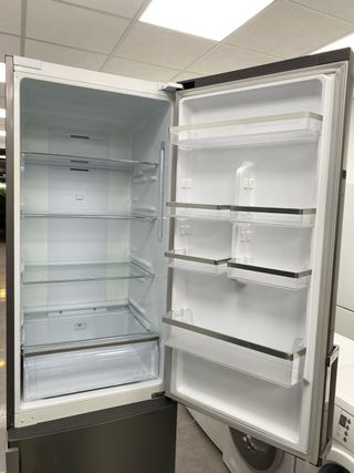 Nevera marca Samsung 202/60cm clase A++ con garant