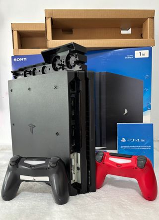 PS4 Pro 1TB Negra + Accesorios