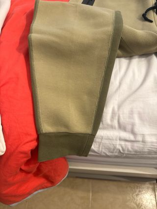 Pantalón Nike Tech Verde Oliva