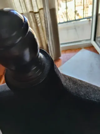 Maniquí negro para ropa