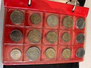 Álbum con monedas de coleccionistas