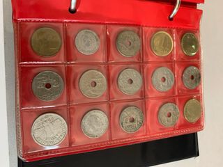 Álbum con monedas de coleccionistas