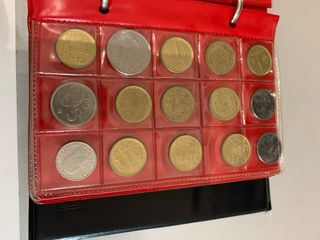 Álbum con monedas de coleccionistas