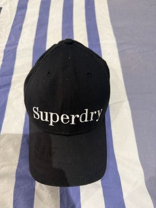 Gorra Superdry Negra Logo Blanco
