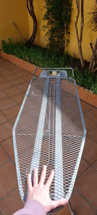 Tabla de planchar metálica plegable