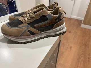 Zapatillas mujer sin estrenar marrones y grises