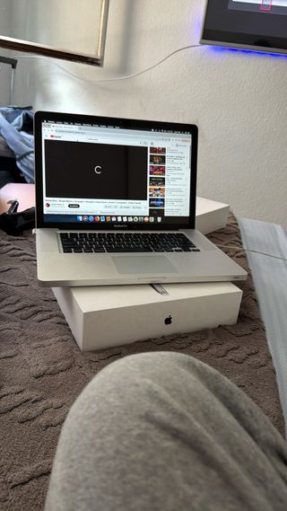 Apple MacBook Pro Plata