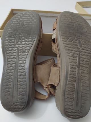 Sandalias piel beige/blanco T.37