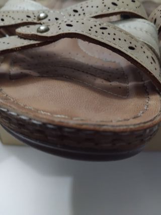Sandalias piel beige/blanco T.37