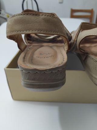 Sandalias piel beige/blanco T.37