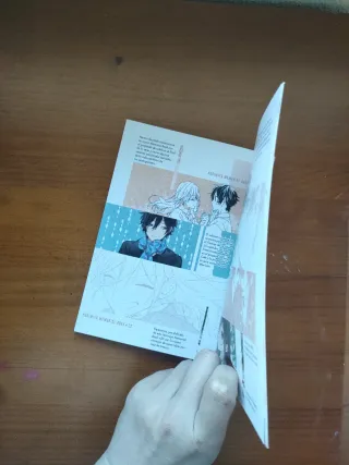 Horimiya Pack 1-4 + 16 Cofre y Contenido extra