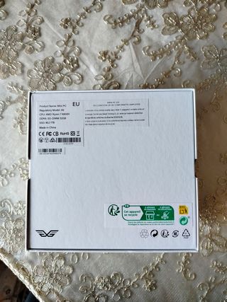 Geekom A6 Mini PC Plata