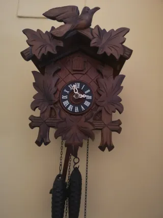 Reloj de cuco suizo de madera