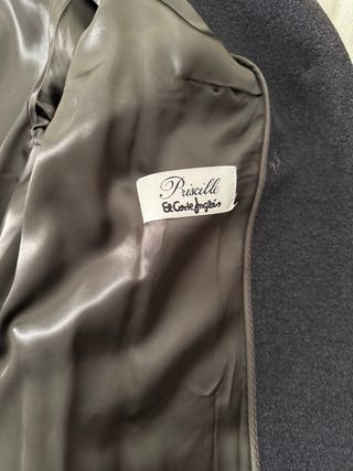 Abrigo largo gris elegante con estola corteingles.