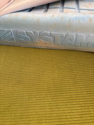 Cuscino antidecubito grigio e arancione