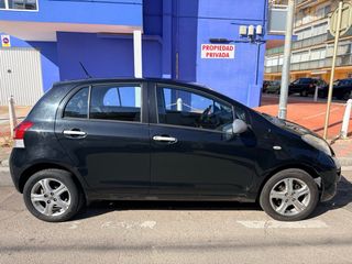 Toyota Yaris 2011