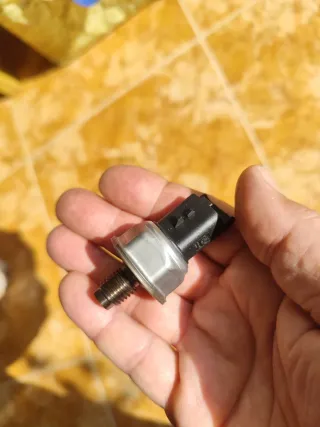 Sensor Presión Combustible RIDEX 3942S0043