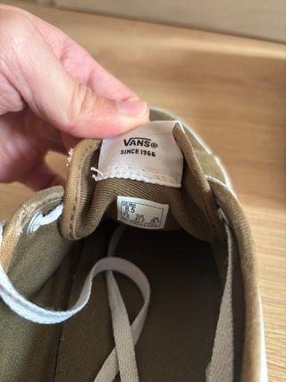 Zapatillas Vans color verde talla 41.