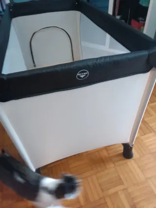 Cuna de viaje con colchón Marca hauck