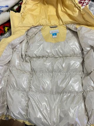 Chaqueta Columbia acolchada amarilla